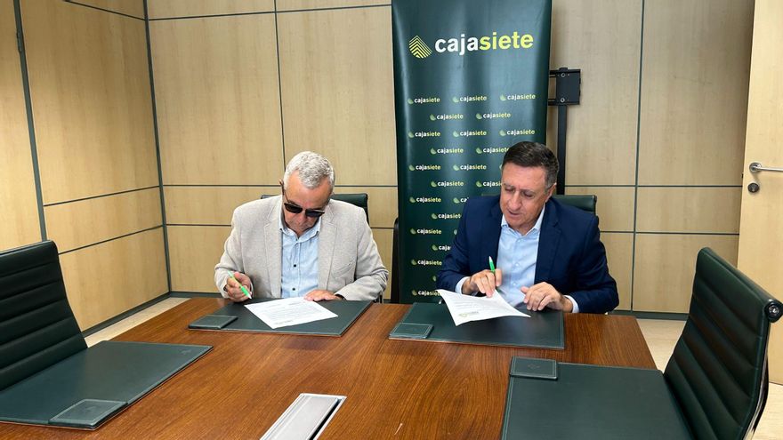 Cajasiete renueva su apoyo a la cantera del CB Canarias