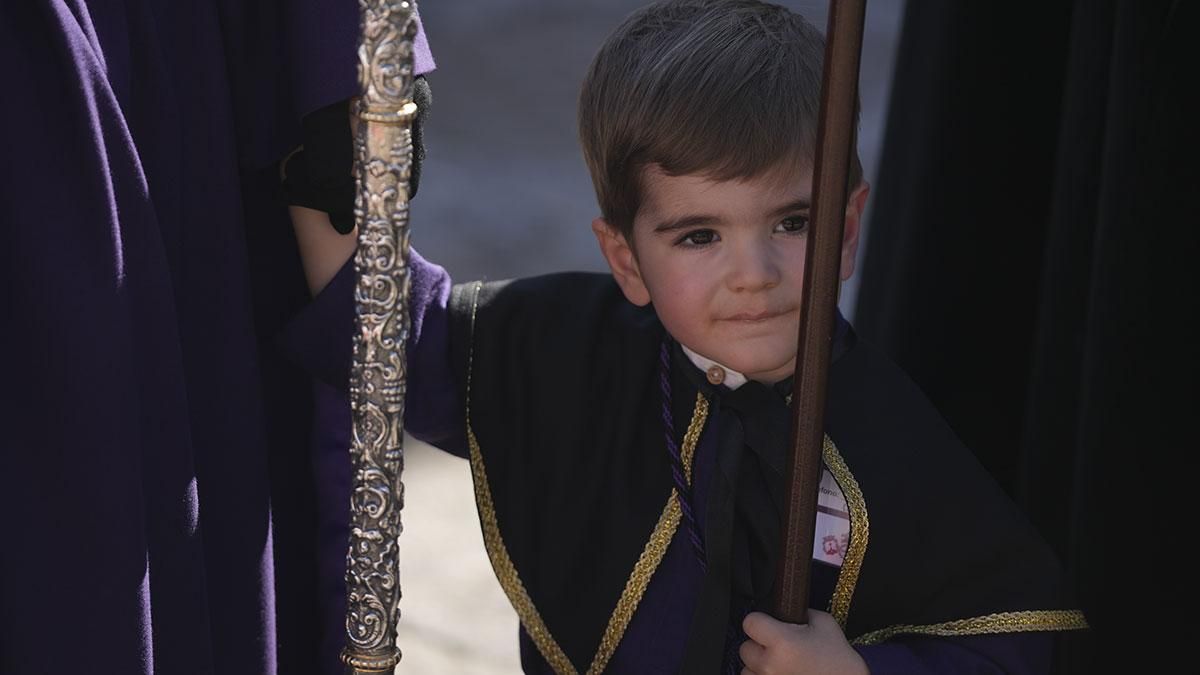La procesión de la Hermandad del Caído, en imágenes