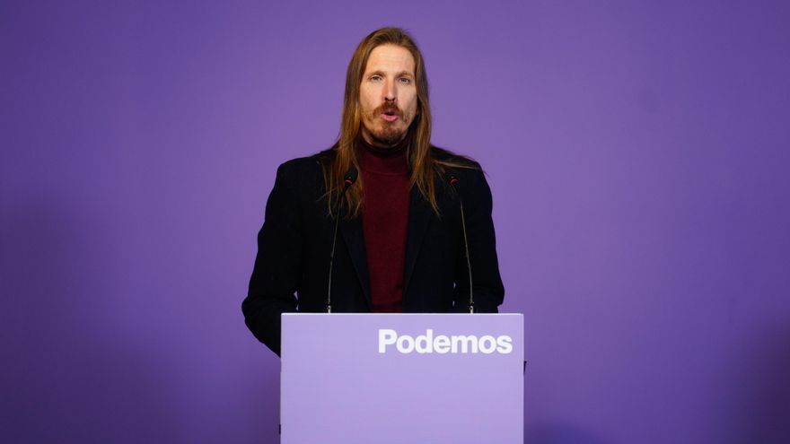 Imagen de archivo del portavoz de Podemos, Pablo Fernández. EFE/Borja Sanchez-Trillo