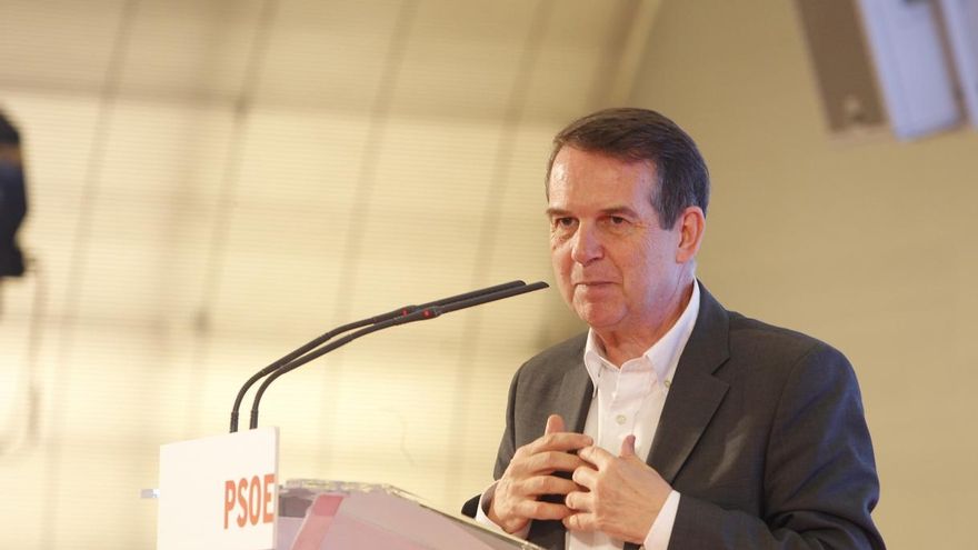 El nuevo presidente de la FEMP pide que la Constitución reconozca la autonomía y las competencias de los ayuntamientos