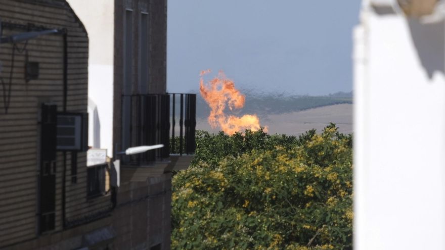 Columna de fuego en Fuente Carreteros.