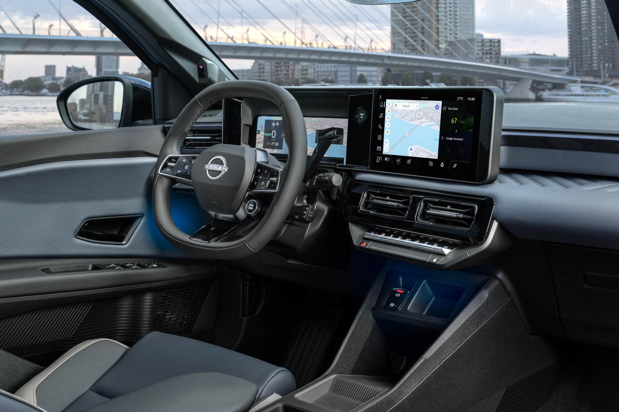 Vista general del salpicadero de la sexta generación del Nissan Micra.