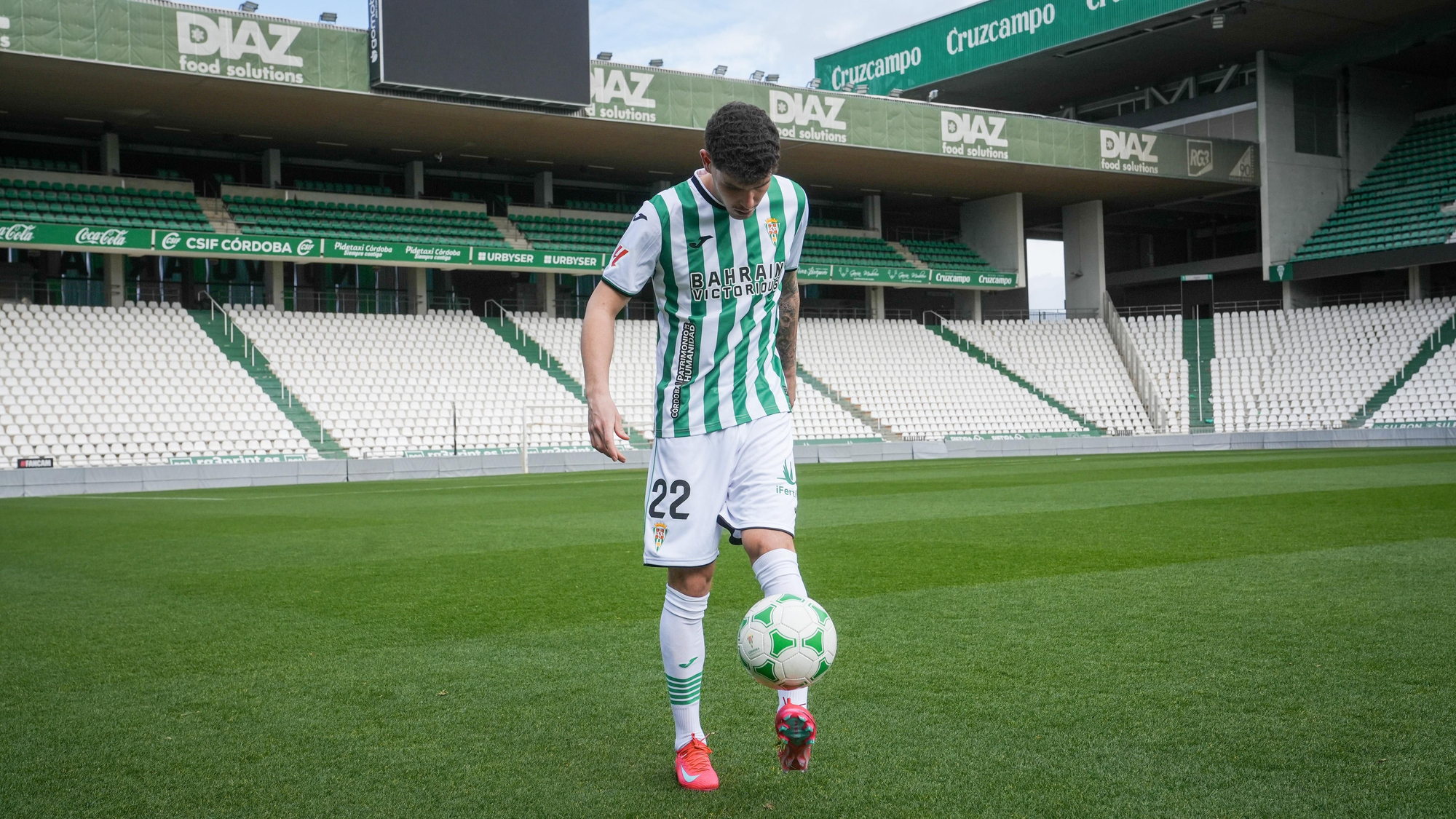 Presentación de Trulli como nuevo jugador del Córdoba CF