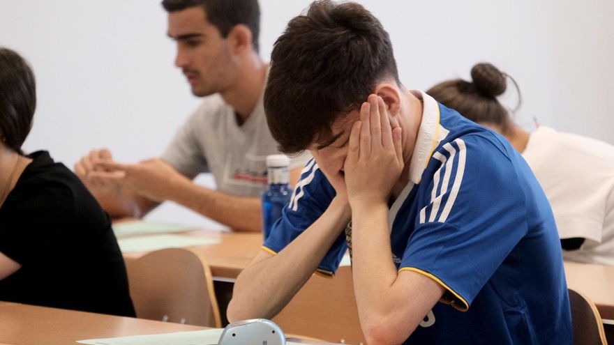 La primera jornada se corresponde con la Fase de Acceso y es de superación es obligatoria para acceder a la universidad 