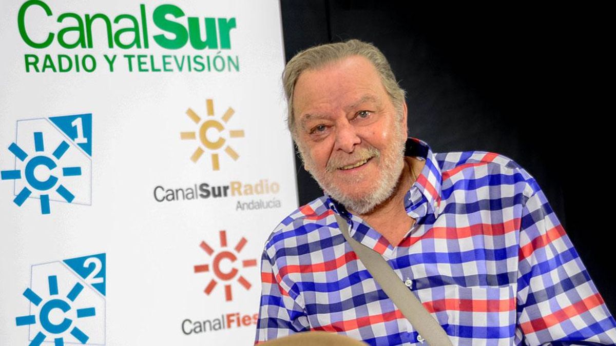 Muere a los 77 años Paco Aguilar, presentador de Canal Sur y humorista de 'No te rías que es peor'
