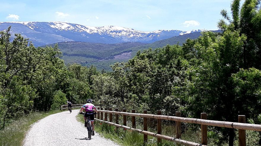 Esta ruta entre dos ciudades Patrimonio de la Humanidad combina historia, naturaleza y gastronomía: perfecta para recorrer en bicicleta