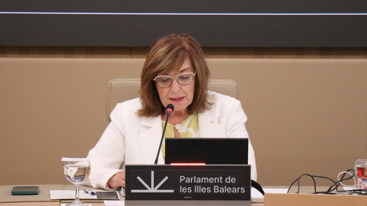 Cristina Granados, durante una de sus comparecencias en el Parlament balear