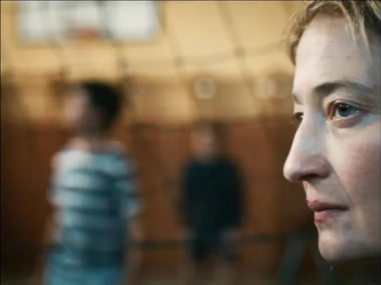 La mirada tan profunda que rescata en primer plano la directora