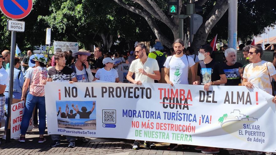 Manifestación en Tenerife contra los macroproyectos urbanísticos. (Dácil Jiménez)