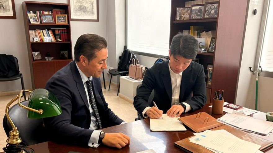 La dueña de la fábrica de cátodos de Mérida firma la compra de los terrenos en ExpacioMérida