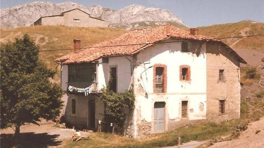 El viejo Riaño en la década de los 80. Foto: Facebook Riaño Vivo 6