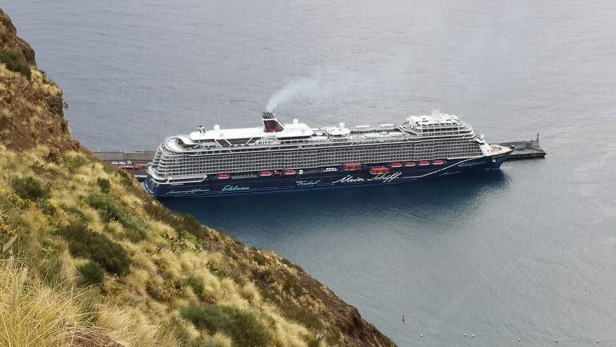 Solo TUI Cruises mantiene "por ahora" escalas en el Puerto de la capital en la presente temporada de cruceros tras cancelar AIDA las travesías