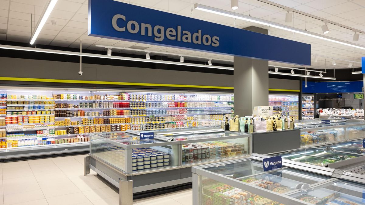 Remodelación de un Hiperdino de Puerto de La Cruz.