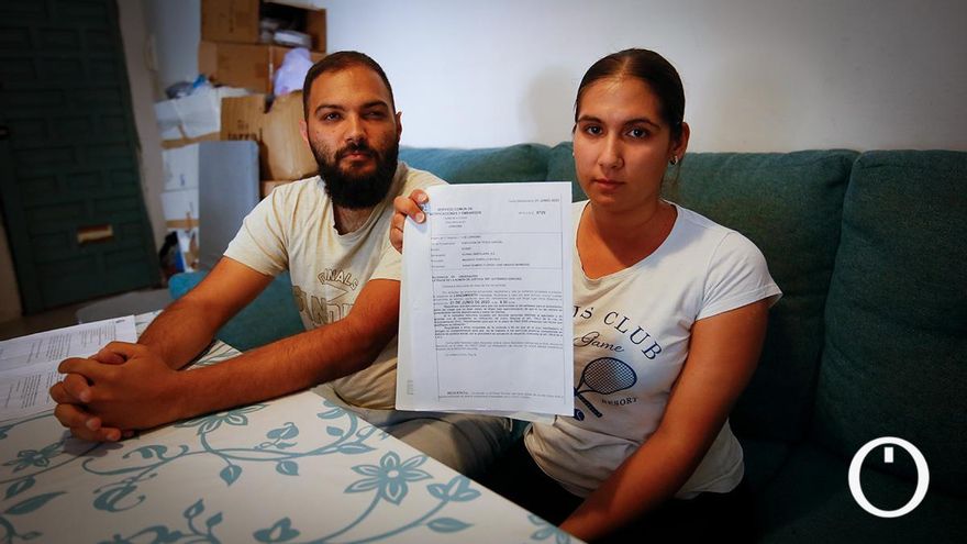 Diez años esperando una vivienda social y a las puertas del desahucio: la historia de Saray y José