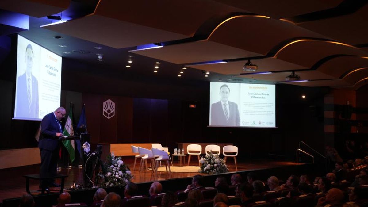 Acto en homenaje de José Carlos Gómez Villamandos