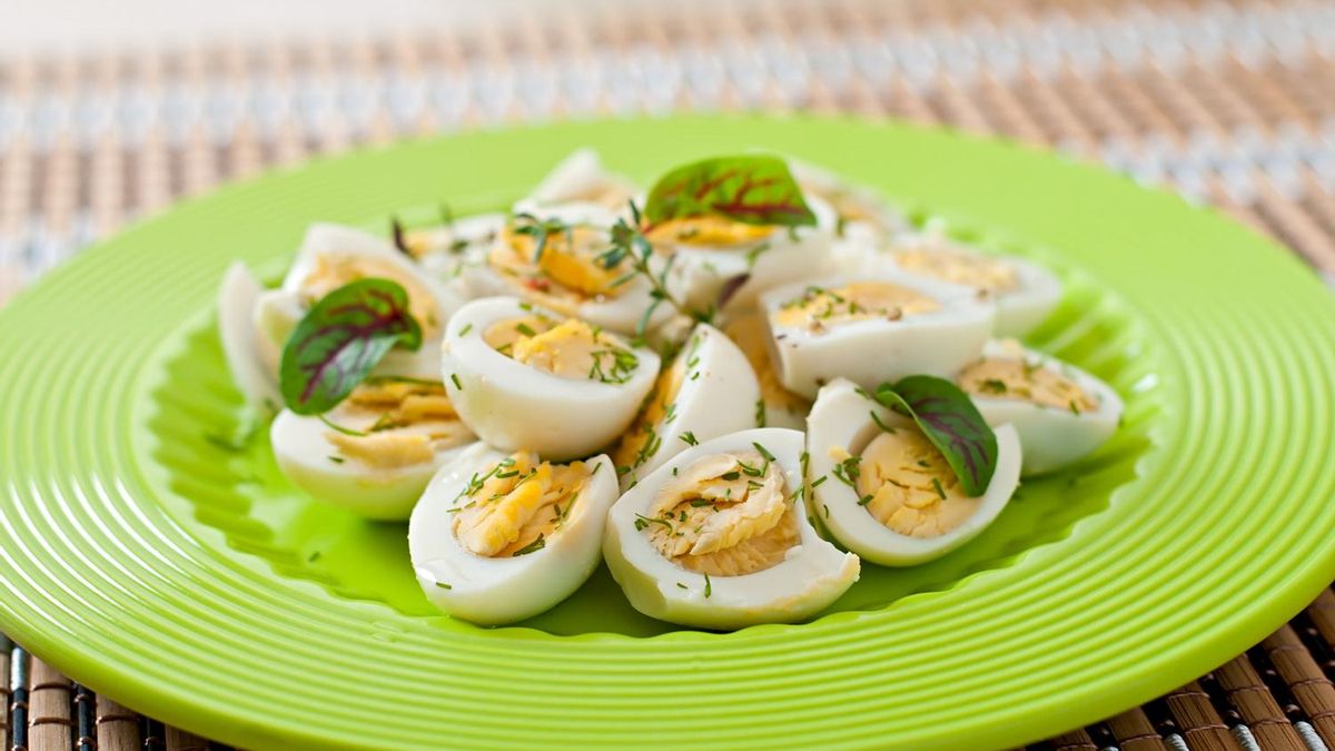 Ni mayonesa ni atún: cuatro alternativas para disfrutar de los huevos rellenos
