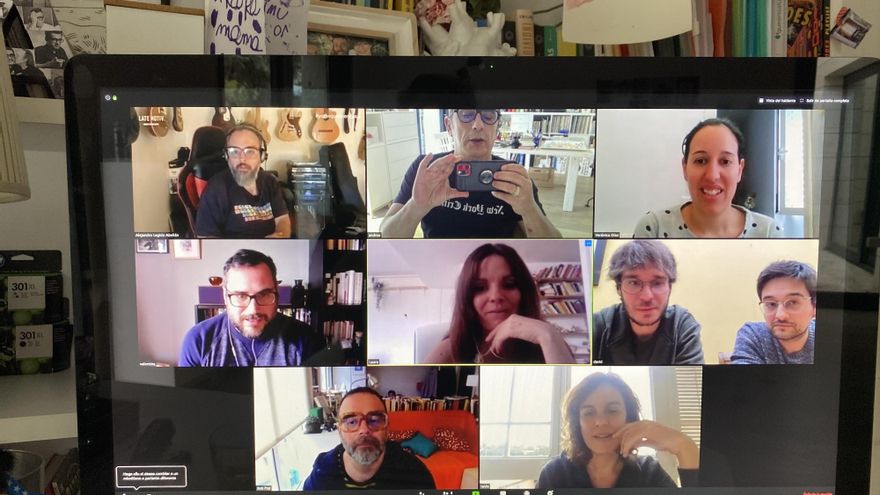 El equipo preparando 'Late Motiv en casa', fotografiado por Buenafuente