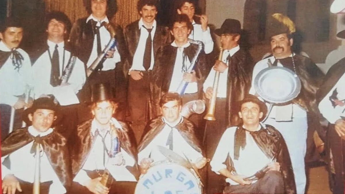 La primera charanga del Entierro de la Sardina formado por la Murga "Los Trompiezos".