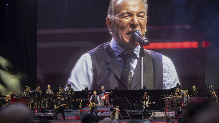 El origen del "otra, otra" que cierra los conciertos: un capricho del Barroco que resucitó el rock