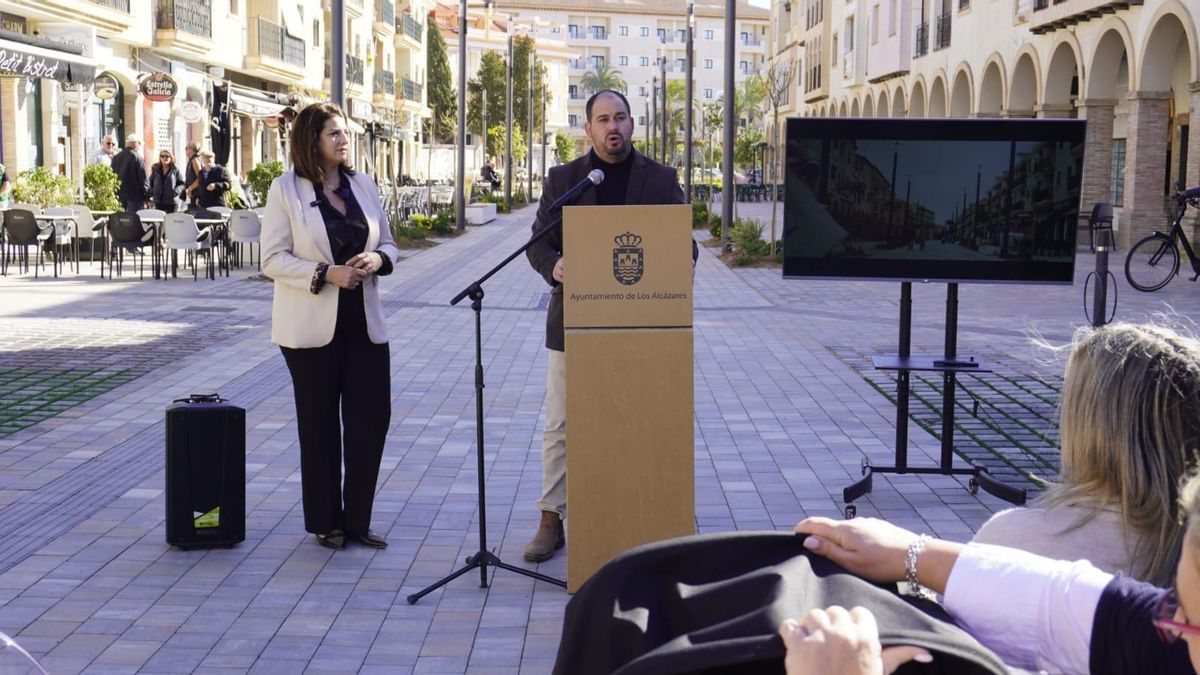 El alcalde de Los Alcázares, Mario Pérez Cervera, durante la presentación