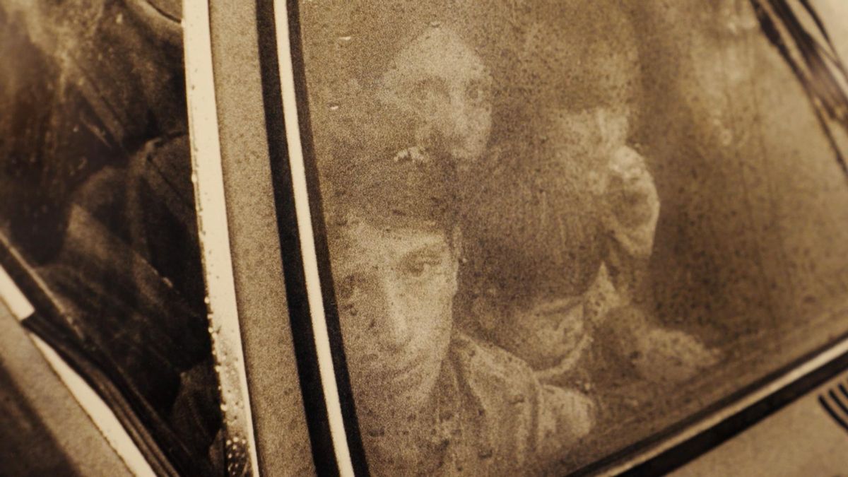 El fotoperiodista Gervasio Sánchez reivindica la vida que se abre paso en el horror de la guerra