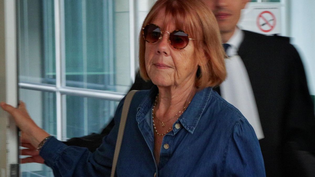 Imagen de archivo de Giséle Pelicot llegando al juicio en el que fueron condenados sus violadores. EFE/ Edgar Sapiña Manchado