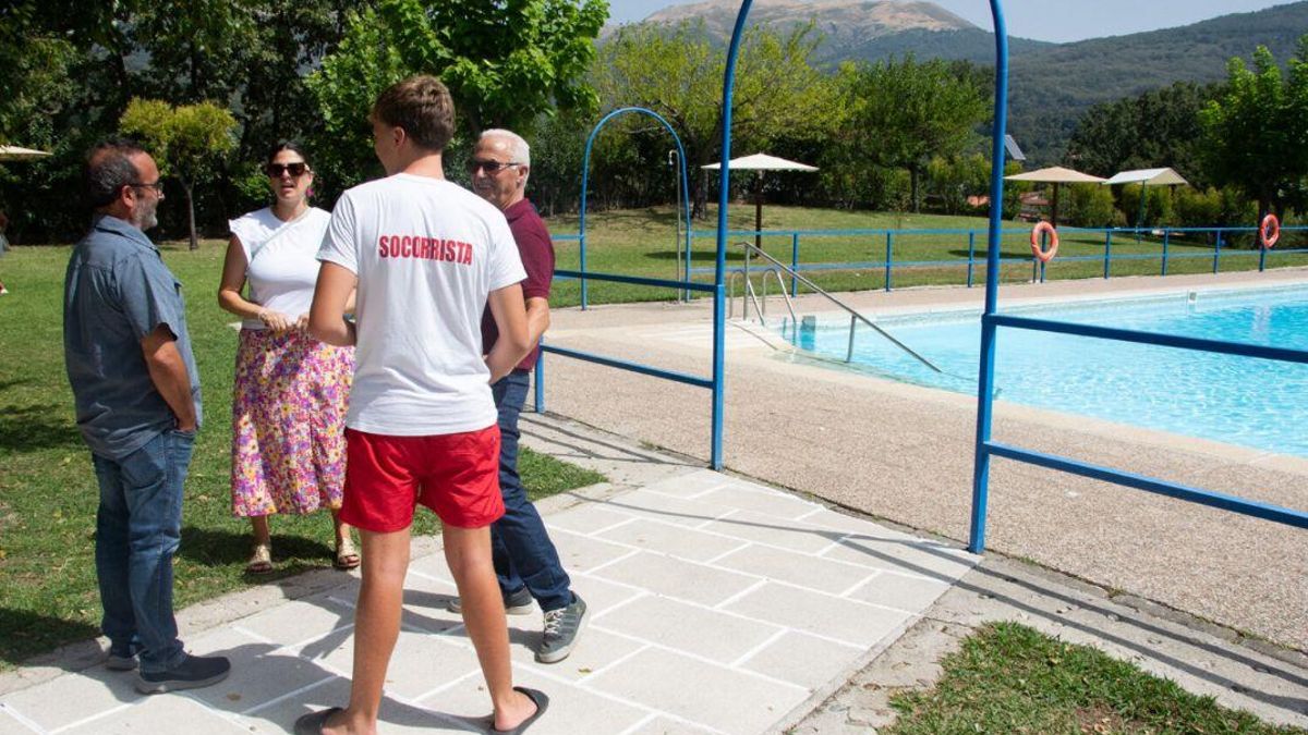 Inversiones de la Diputación de Cáceres mejoran el Hogar del Pensionista, la piscina municipal y la piscina natural en Garganta la Olla