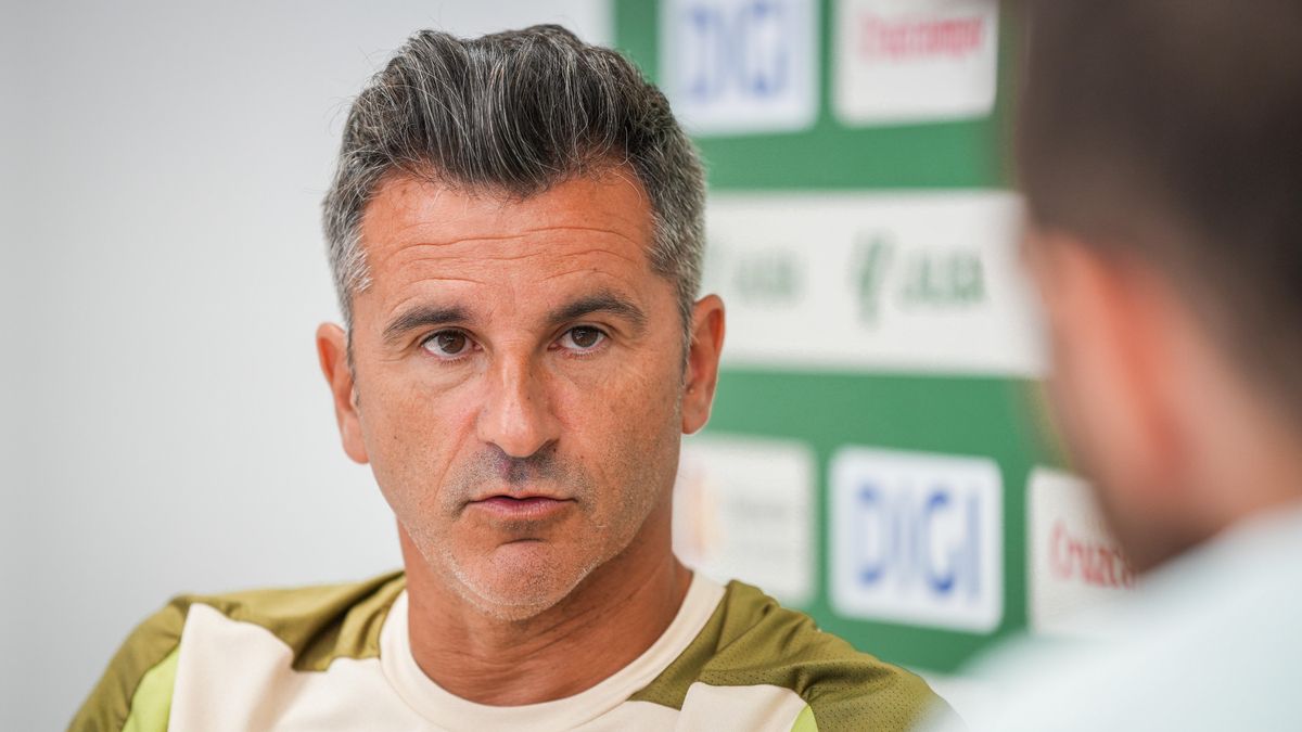 El entrenador del Córdoba CF, Iván Ania, en una entrevista para Cordópolis