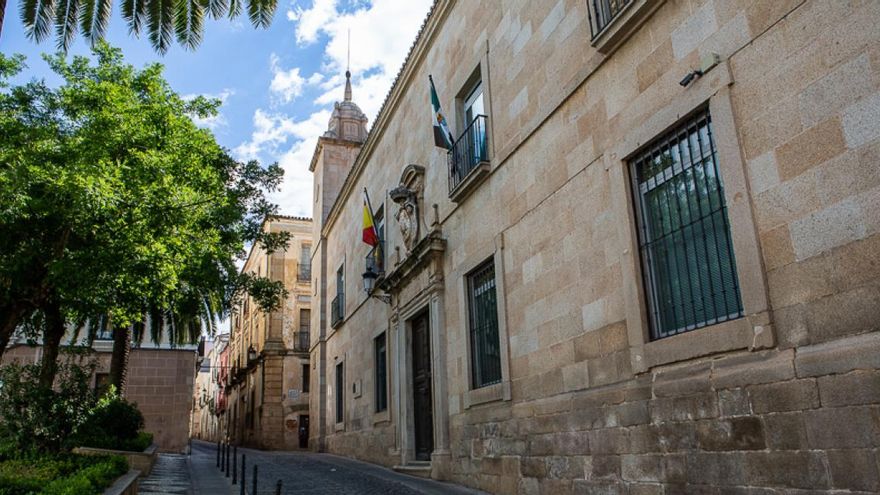 La Audiencia Provincial de Cáceres aplicará la legislación más favorable tras la entrada en vigor de la ley del 'sí es sí'