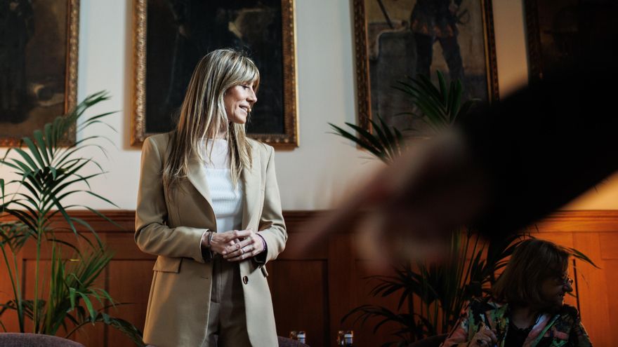 Begoña Gómez, Clara Chía y el pánico trans