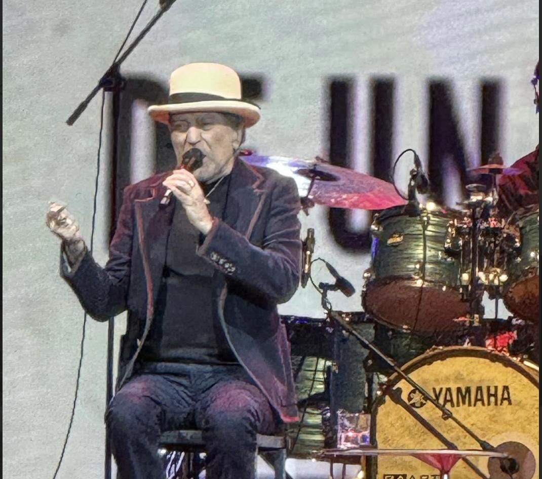 Sabina al iniciar el concierto