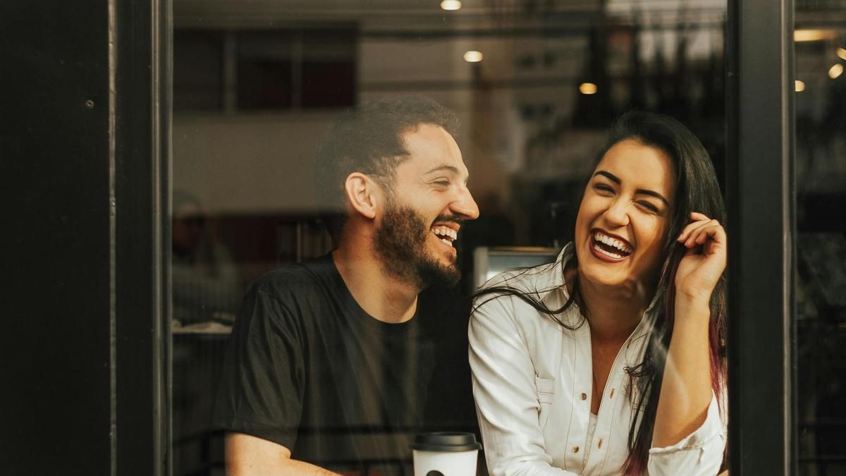 ¿Existe una brecha ideológica creciente entre hombres y mujeres?