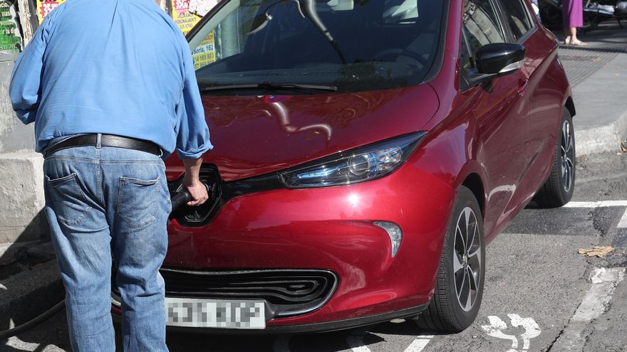 Portugal convierte las farolas en cargadores eléctricos y se adelanta al reto urbano del coche eléctrico