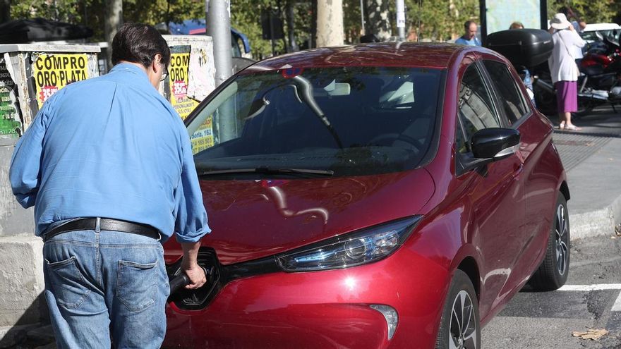 Portugal convierte las farolas en cargadores eléctricos y se adelanta al reto urbano del coche eléctrico