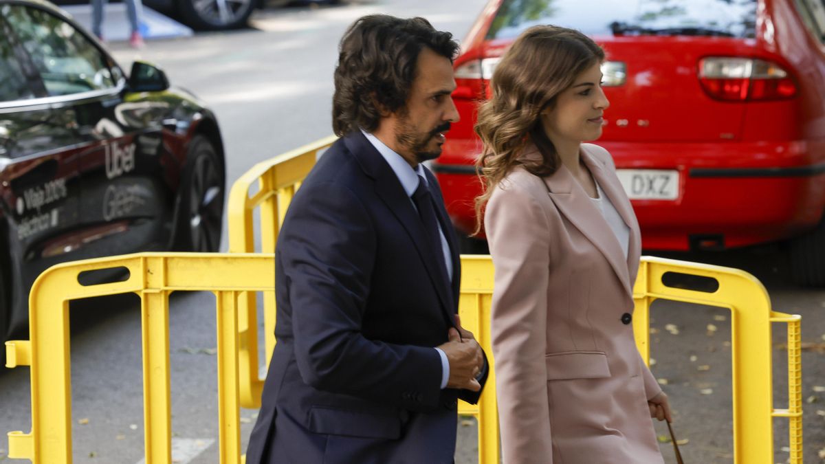 Alberto González Amador, pareja de la presidenta de la Comunidad de Madrid, Isabel Díaz Ayuso, a su llegada a una sesión del juicio al fiscal general García Ortiz en el Tribunal Supremo.