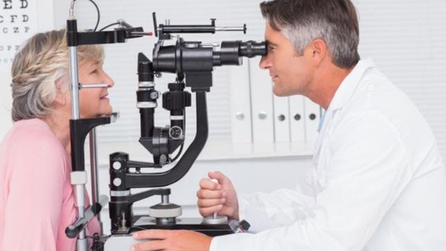 ¿Cuándo ir al oftalmólogo? Nueve señales que te lo indican