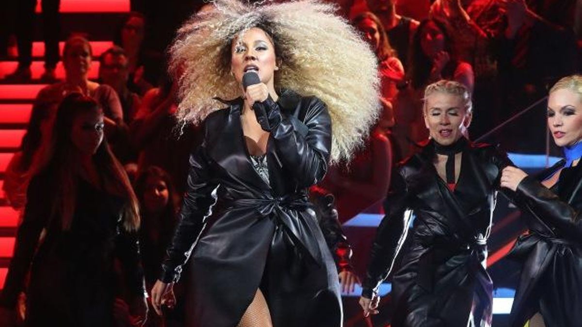 La británica Fleur East aplaude a 'Tu cara me suena' tras verse imitada