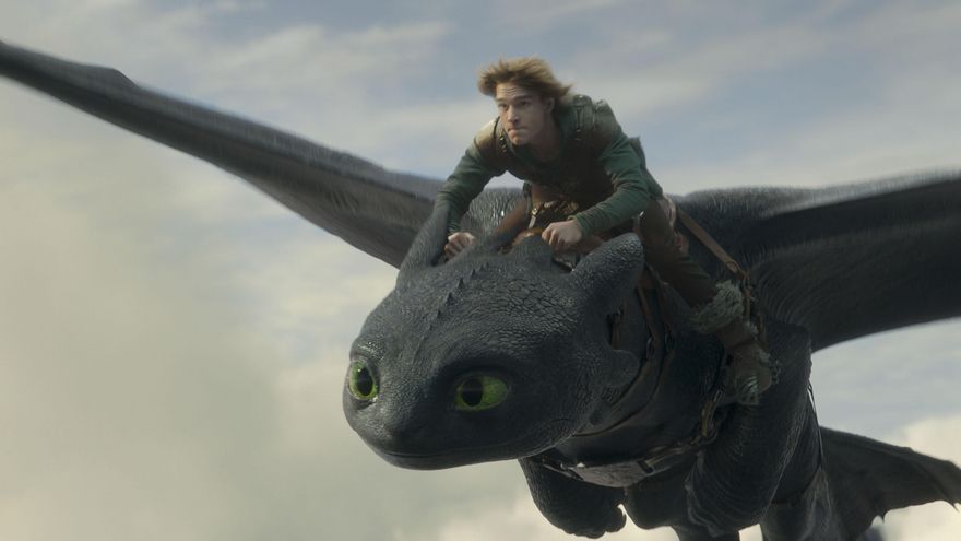 'Cómo entrenar a tu dragón' acaba con el reinado de 'Lilo & Stitch' en su estreno