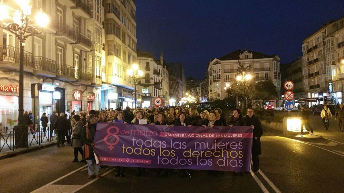 La manifestación ha transcurrido desde Numancia hasta el Ayuntamiento de Santander. | LARO GARCÍA