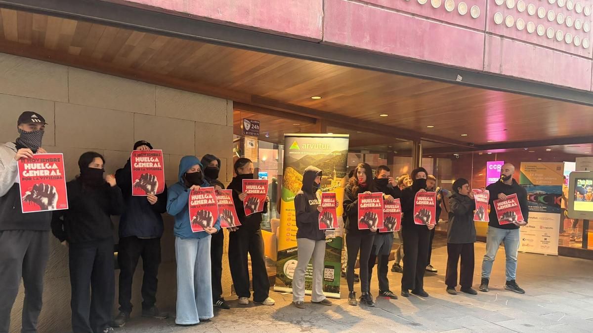 "Tu airbnb era mi casa": boicot del Sindicato de Vivienda a un congreso de viviendas turísticas en Logroño