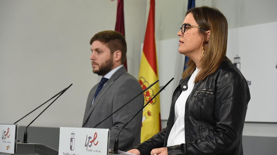 La Junta de Castilla-La Mancha pide al PP que rompa sus acuerdos con Vox: "No se puede auspiciar a la ultraderecha"