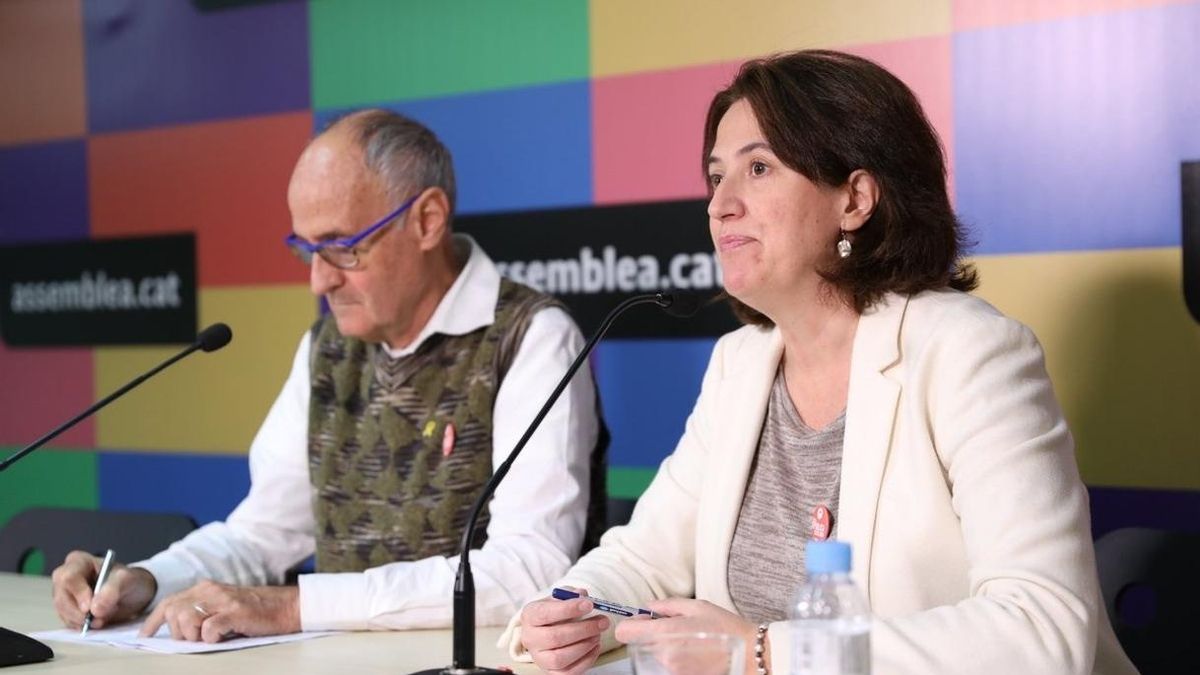 La ANC prioriza la vía unilateral y apuesta por revalidar la DUI y publicarla en el Diari Oficial de la Generalitat