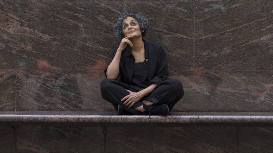 La escritora Arundhati Roy cancela su presencia en la Berlinale tras la negativa del jurado a condenar el genocidio en Gaza