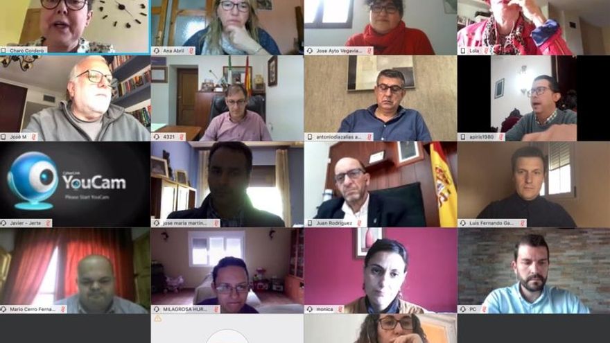 Reunión de la Diputación de Cáceres con el Consejo de Mancomunidades de la provincia