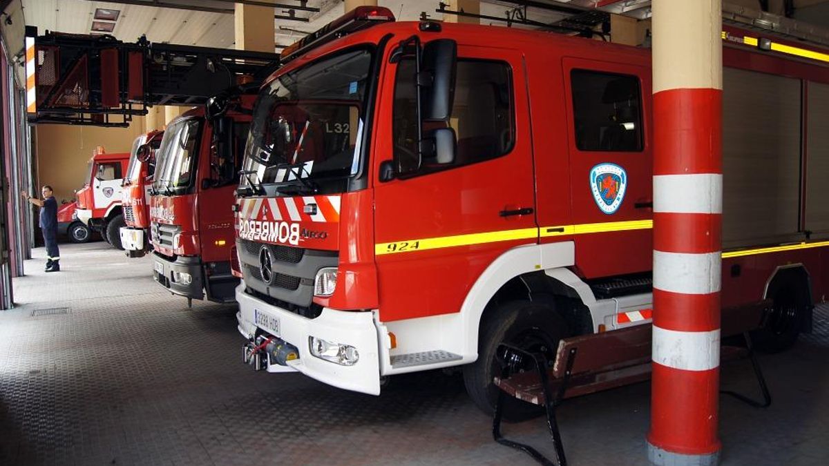 Un incendio en la cocina del Nuevo Recreo Industrial deja un hombre herido, por inhalación de humo