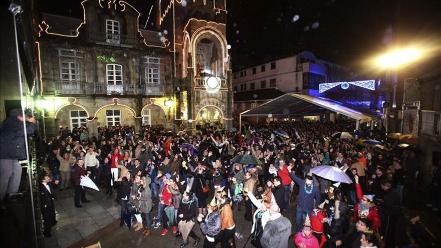 Cerca de 2.500 personas despiden el 2013 en Porriño (Pontevedra) un día antes