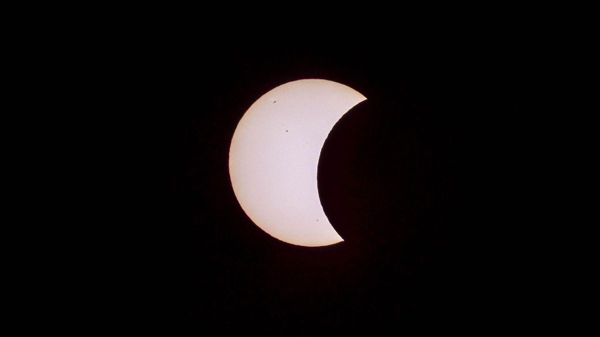 Eclipse solar desde el observatorio del Teide.