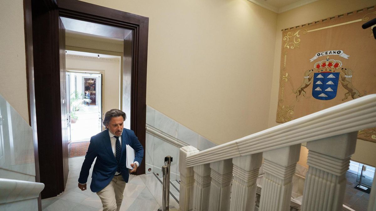 El expresidente del Parlamento de Canarias y actual diputado autonómico del PSOE Gustavo Matos. EFE/ Ramón De La Rocha