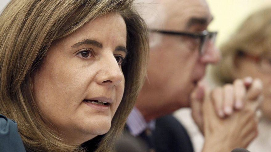 Fátima Báñez pide "sensibilidad" al aplicar la reforma laboral en Iberia