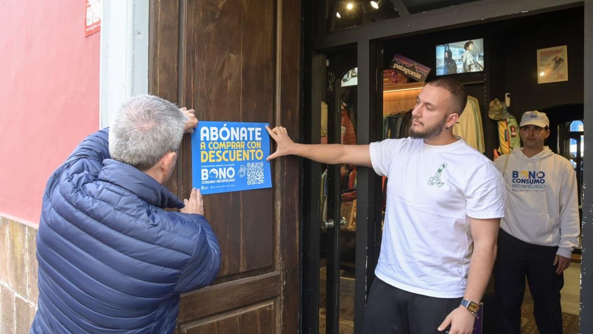 Canarias saca a la venta este martes los Bonos Consumo: así es cómo y dónde puedes conseguirlos